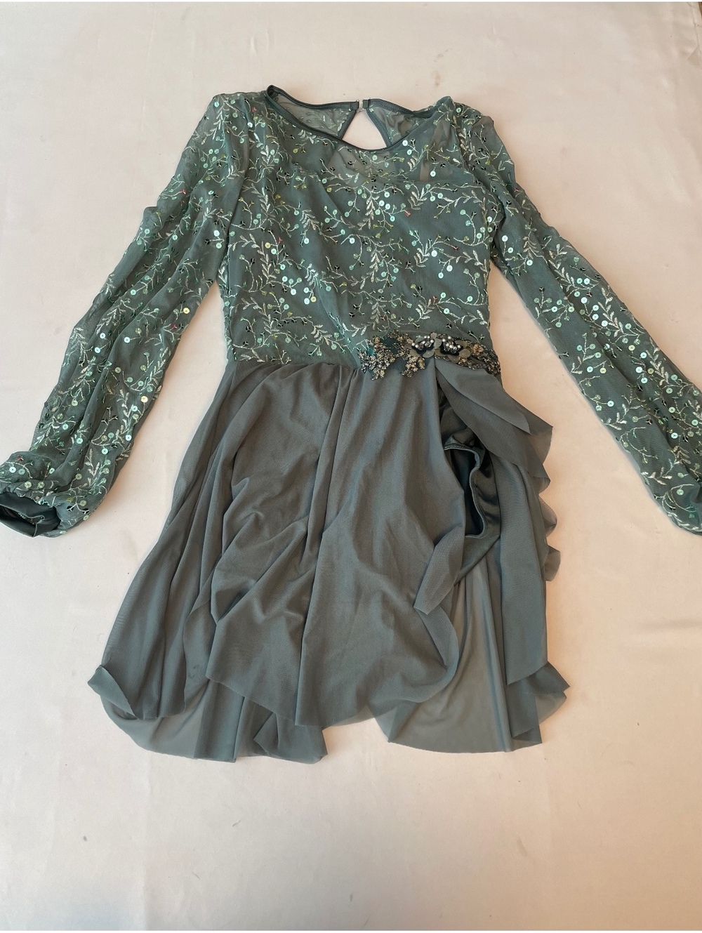 Weissman Women's Green Long Sleeve Dress with Embroidered Bodice and Flowing Skk
